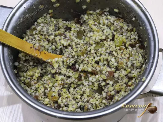 Candied fruits with wheat and poppy
