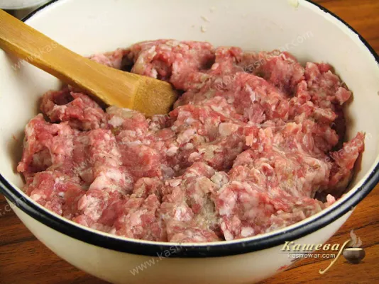 Ground beef with onions