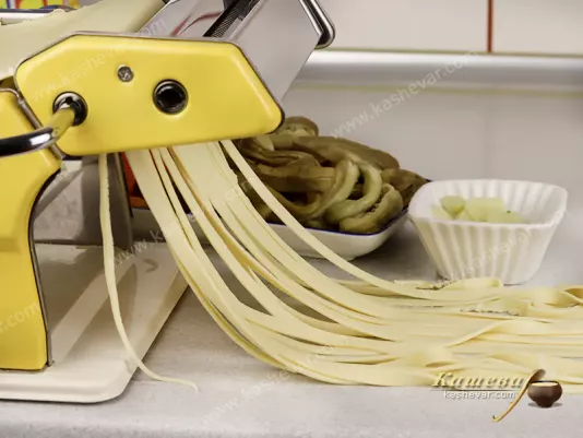 Cooking homemade noodles