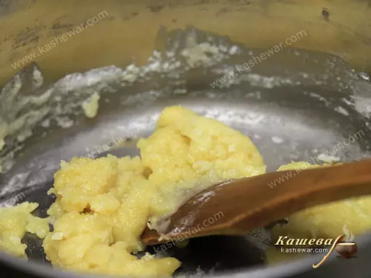 Mixed butter with flour