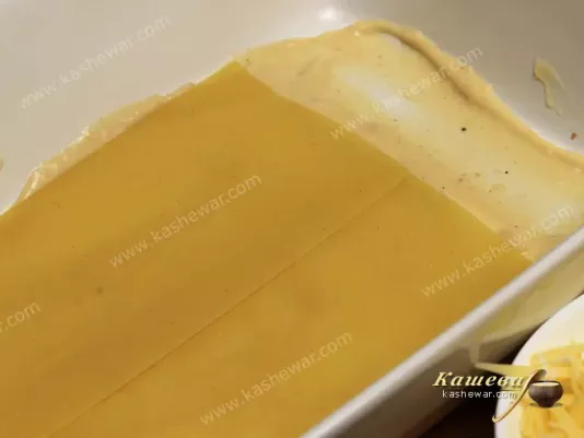 Sheets for lasagne with Béchamel sauce