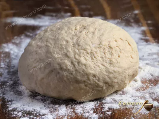 Yeast dough for flat cakes
