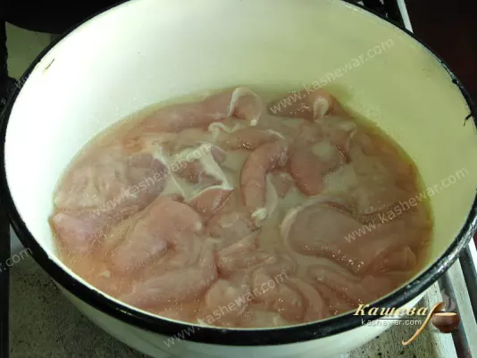 Preparing pork for roasting