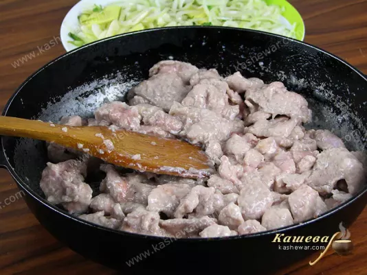 Roasting pork slices