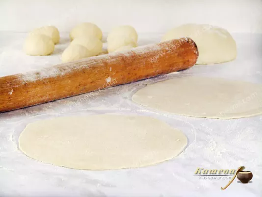 Розкачати млинці качалкою