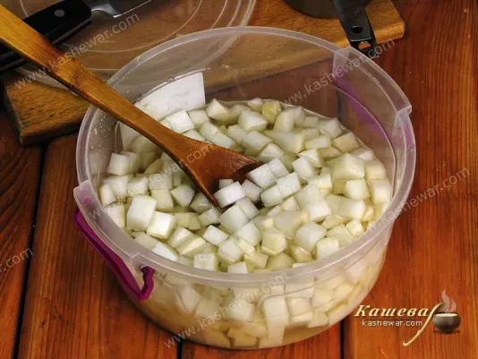 Marinated daikon