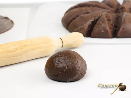 Шарик теста из какао