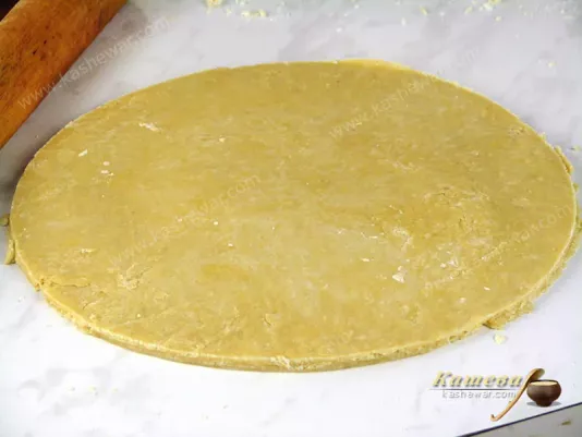 Mix all ingredients for kazmag and knead the dough