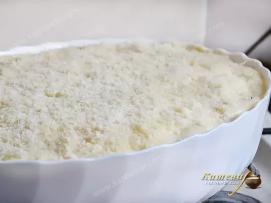 Тертий сир на мусаку