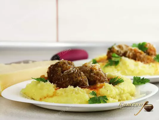 Corn porridge with meat balls