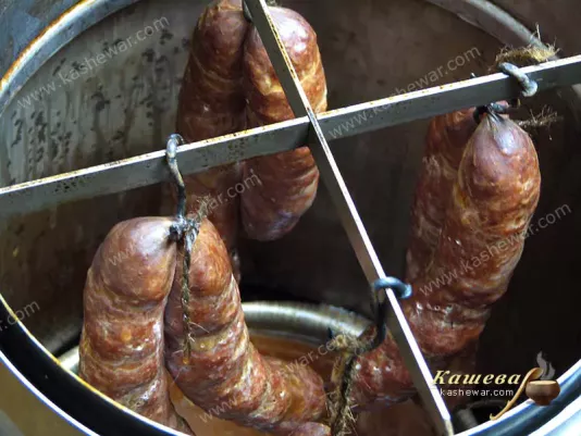 Копченые охотничьи колбаски