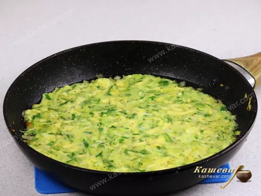 Omelet in a frying pan