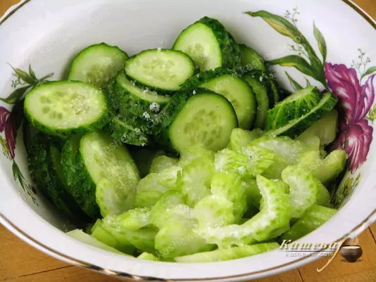 Sliced cucumber and celery