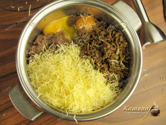 Печень с сыром и яйцами