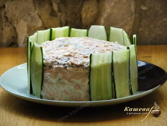 Liver cake decoration