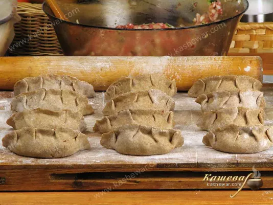 Cooking chinese dumplings