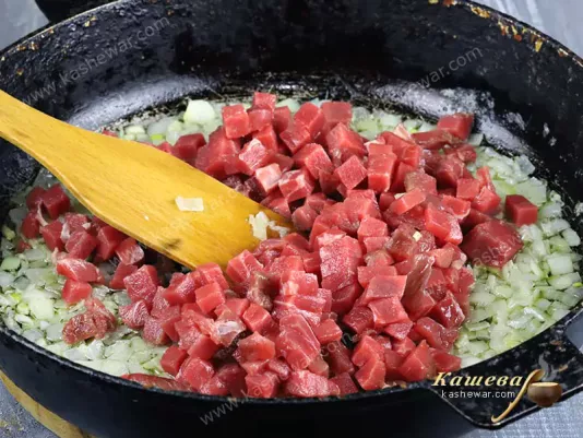 Meat with fry with onions