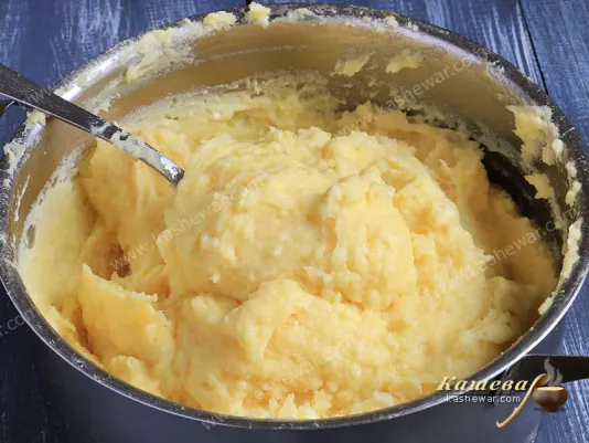 Potatoes with bryndza cheese
