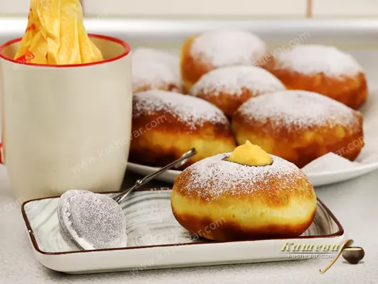 Donuts for Hanukkah (Sufganiyah)