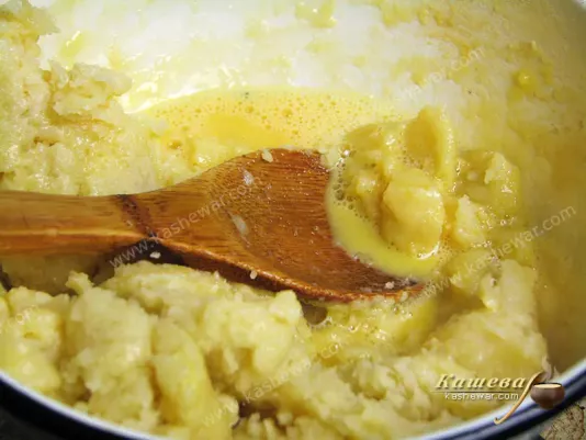Beat the eggs into the dough one at a time