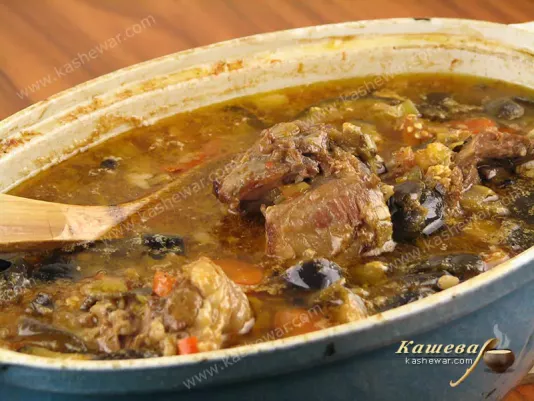 Ready stew of oxtail and vegetables