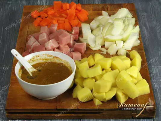 Preparing food for curry