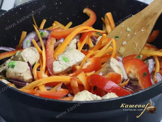Chicken fillet with vegetables