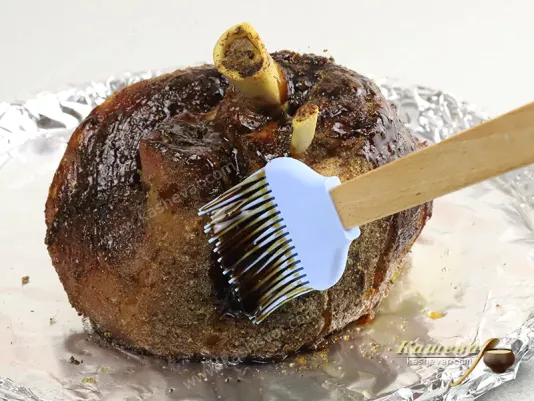 Knuckle with BBQ sauce