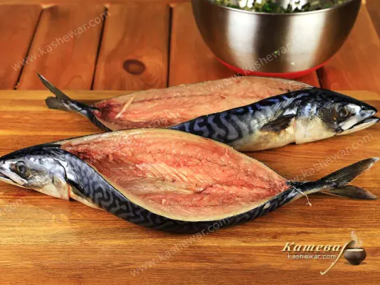 Preparing fish for stuffing