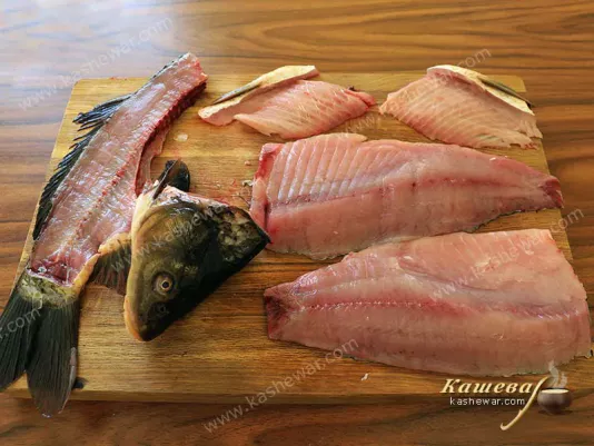 Carp cutting