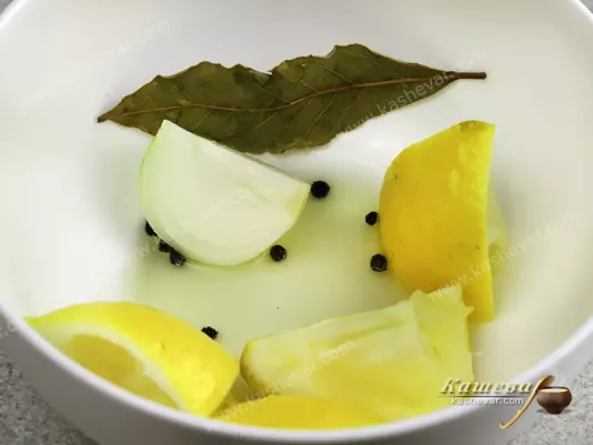 Lemon with spices
