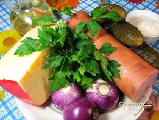 Preparation of products for the salad "Old Munich"