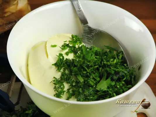 Зелень смешанная с маслом