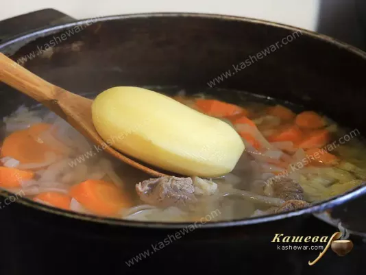 Картофель в шурпе