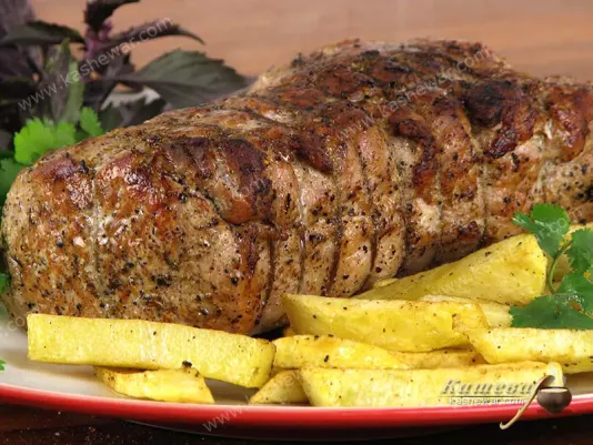 Свиная корейка, запеченная с апельсиновой цедрой