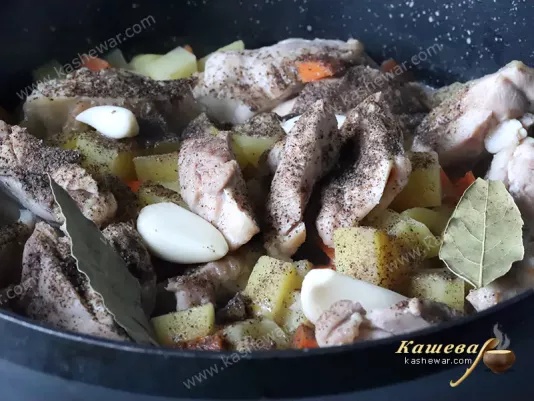 Boiling potatoes and carrots