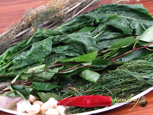 Spices for salted tomatoes