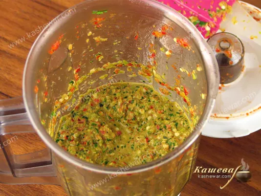 Ready chili sauce with basil