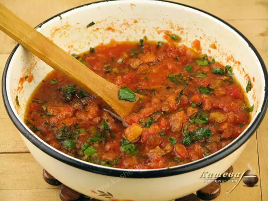Cooking pizza sauce