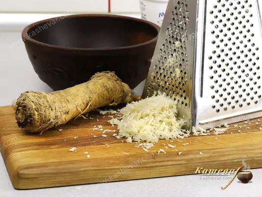 Grated horseradish