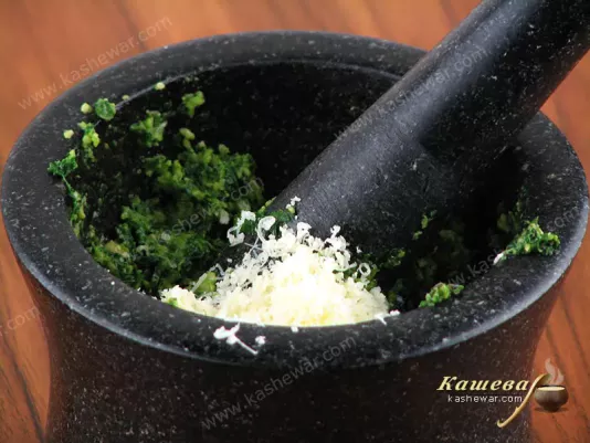 Adding Parmesan to pesto sauce