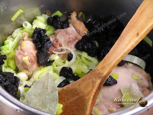 The rest of the ingredients are added to the fried chicken