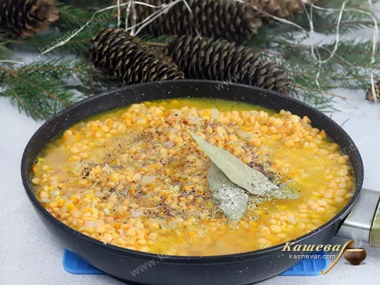 Сочевиця з овочами та спеціями