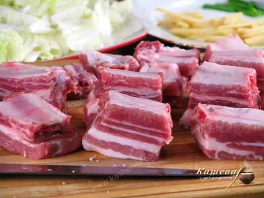 Cutting pork ribs