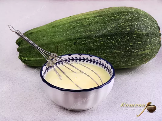 Cream with egg yolks