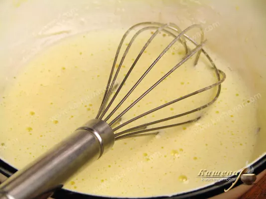Whipped egg yolks