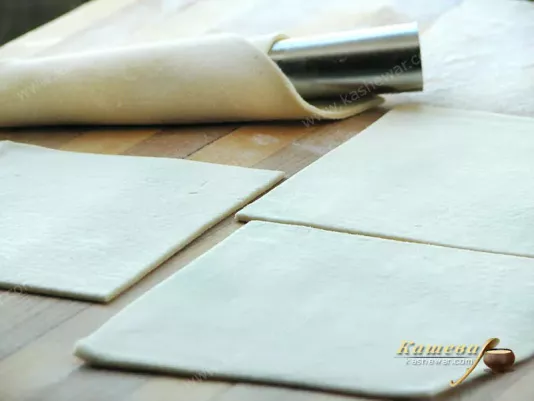 Puff pastry for tubes