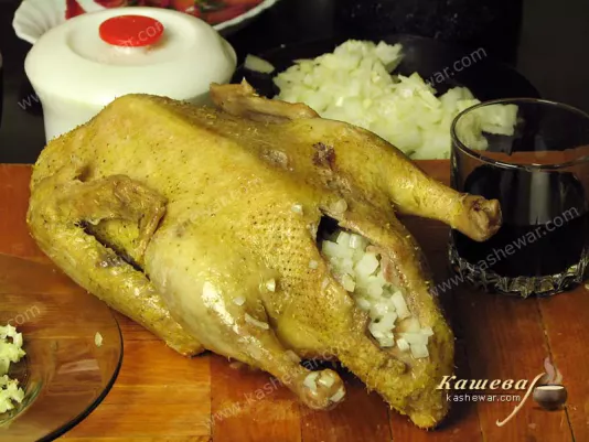 Preparing duck for stewing