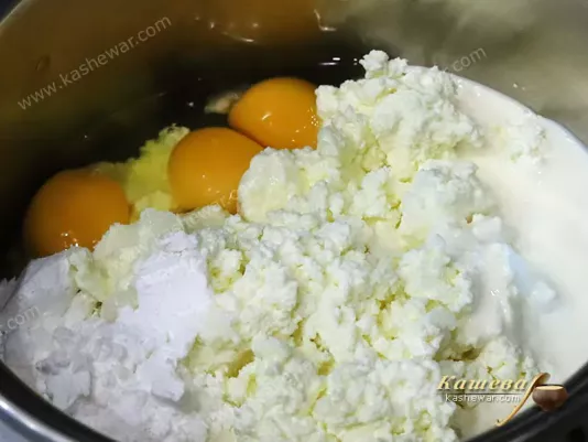 Cottage cheese and eggs