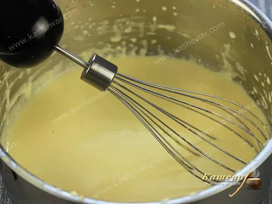 Cream, egg and butter frosting